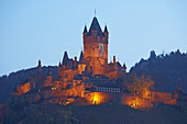 Blick auf die Reichsburg (erbaut um 1100 unter Pfalzgraf Ezzo), Cochem an der Mosel, Rheinland-Pfalz, Deutschland, Europa