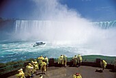 Niagara Falls, Maid of the Mist heads toward Horse Shoe Falls