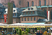 Market with St. Martin und St. Stephan cathedrals, Built 975-1235, Cathedral, Mainz, Rhenish Hesse, Rhineland-Palatinate, Germany, Europe