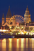 View over river Rhine to Ferris wheel to Mainz Cathedral, Mainz, Rheinhessen, Rhineland-Palatinate, Germany