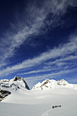 Skibergsteiger auf dem Weg zum Piz Buin, Engadin, Graubünden, Schweiz, Europa