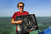 Wolfgang Tippelt giving the diving explanations near Kanuhura, Lhaviyani Atoll, Maldives