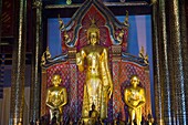 Prayer hall, Wat Chedi Luang Buddhist temple, Chiang Mai, Northern Thailand