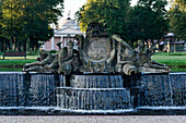 Kaskaden vor dem Schloss, Stadtkirche, Ludwigslust, Mecklenburg-Vorpommern, Deutschland