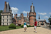 A Race And Children Playing In The Park Of The Chateau De Maintenon, Eure-Et-Loir (28), France