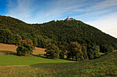 Blick zur Burg Teck, Schwäbische Alb, Baden-Württemberg, Deutschland