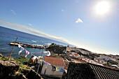 Blick auf Häuser des Dorfes Vila Nova, Insel Corvo, Azoren, Portugal, Europa