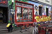 Bicycle shop Pedalkraft in Skalitzer Strasse, Berlin-Kreuzberg, Berlin, Germany, Europe