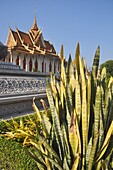 Phnom Penh (Cambodia): Buddhist temple at the Royal Palace