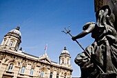 Statue and The Maritime Museum Queen Victoria Square Kingston upon Hull East Yorkshire England