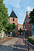 Turm der Marienkirche, Greetsiel, Ostfriesland, Niedersachsen, Deutschland