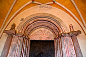 Eingangsportal des Münsters von Frauenwörth, Fraueninsel, Chiemsee, Chiemgau, Oberbayern, Bayern, Deutschland