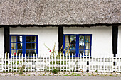 Reetgedecktes Haus in Bolshavn, Bornholm, Dänemark, Europa