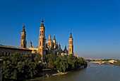 Zaragoza, Aragón, Spain: Basilica of Nuestra Señora del Pilar and Ebro river