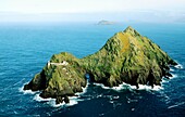 Lighthouse on the island of Tearaght, one of the Blasket Islands off the Dingle Peninsula, County Kerry, Ireland