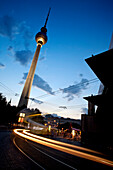 Berliner Fernsehturm bei Nacht, Alexanderplatz, Berlin, Deutschland