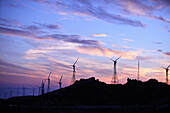 Windturbinen, Tarifa, Strasse von Gibraltar, Andalusien, Spanien