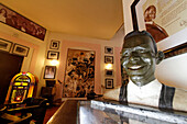 Hotel National Vedado, famous Bar, Nat King Cole Statue, Cuba, Greater Antilles, Antilles, Carribean, West Indies, Central America, North America, America