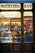 Confectionery, confectioners shop in Florenz, Tuscany, Italy