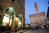 Confectionery Shop, bar on Piazza della Signoria, Palazzo Vecchio in the background, Florence, Tuscany, Italy