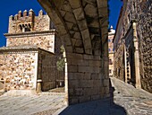 Torre de Bujaco o Torre Nueva, Arco de la Estrella y Palacio Episcopal - Ciudad Monumental de Cáceres, Patrimonio de la Humanidad - Extremadura - España