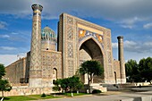 Sher Dor Madrasah, Registan Square in Samarkand, Unesco World Heritage Site, Silk Road, Uzbekistan, Central Asia