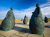 England, Tyne & Wear, South Shields Bronze statues forming theConversation Piece,  artwork located near Little haven Beach