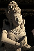 Indonesia, Bali, Tampaksiring, Tirta Empul Holy Springs, statue