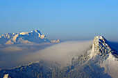 Alpspitze, Zugspitze und Roßstein über Nebelmeer, Wallberg, Bayerische Alpen, Oberbayern, Bayern, Deutschland