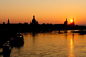 Sunset over the river Elbe with silhouettes of the Frauenkirche, Dresden castle and cathedral as skyline, Dresden, UNESCO World Heritage Frauenkirche Dresden, Dresden, Saxony, Germany, Europe