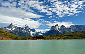 Chile, Patagonia, Torres del Paine National Park, lake Pehoe and Las Torres mountain