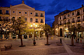 Spain, Castilla Leon, Segovia, Plaza Mayor, Teatro Juan Bravo