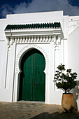 Africa, Maghreb, North africa,Morocco, Asilah (region of Tangier-Tetouan), the door of the Raissouni palace on walls