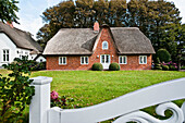 Reetdachhaus in Nieblum, Insel Föhr, Schleswig Holstein, Deutschland, Europa