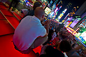 Nächtlicher Times Square und Broadway, Manhattan, New York, USA