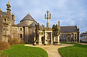 Calvaire, Enclos paroissial in Guimiliau, Finistère, Bretagne, Frankreich, Europa