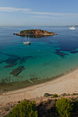 View of beach in a bay and the island of Isla d'en Salas, Portals Nous, Mallorca, Balearic Islands, Spain, Europe