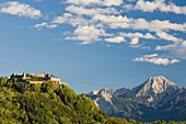 Blick auf Burg Landskron auf einem Berg, Villach, Kärnten, Österreich, Europa