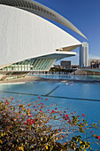 Opernhaus im Sonnenlicht, Palau de les Arts Reina Sofia, Ciudad de las Artes y de las Ciencias, Valencia, Spanien, Europa