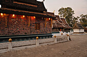 Abendliches Wat Xieng Thong, Luang Prabang, Laos, Südostasien, Asien