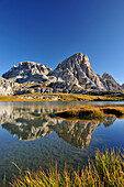 Bödensee mit Schusterplatte, Gebiet Drei Zinnen, Dolomiten, UNESCO Weltnaturerbe, Südtirol, Italien
