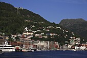 Norway, Bergen, Bryggen historic area, harbour, skyline