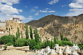 Lamayuru mit Kloster Lamayuru, Lamayuru, Ladakh, Indien