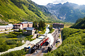 Dorf und Bahnhof Gletsch, Dampfbahn und Dampf Lokomotive der Furka-Bergstrecke, Wallis, Schweiz
