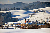 Abtei St. Peter und Dorf St Peter an Wintertag, Schwarzwald, Baden-Württemberg, Deutschland, Europa
