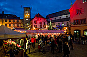 Weihnachtsmarkt und Altstadt, Ribeauville, Elsass, Frankreich
