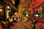 Restaurants in der Rue St. Antoine in der Altstadt am Abend, Cannes, Côte d'Azur, Süd Frankreich, Europa