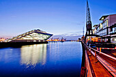 Dockland in der Abenddämmerung, moderne Architektur, Hafencity, Hamburg, Deutschland