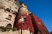 France, Aquitaine Region, Dordogne Department, La Roque Gageac, town on the Dordogne River, cliffside buildings