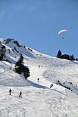 Am Idealhang im Skigebiet Brauneck bei Lenggries, Bad Tölz, Oberbayern, Bayern, Deutschland